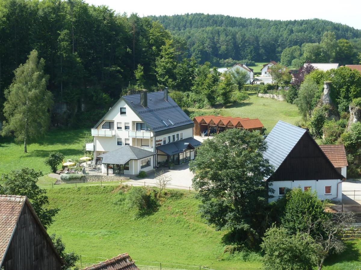 Gaestehaus Bruetting Obertrubach Exterior foto
